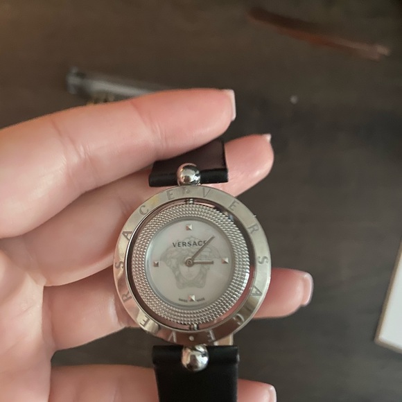 Versace watch - Picture 2 of 5